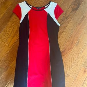 Short sleeve express dress